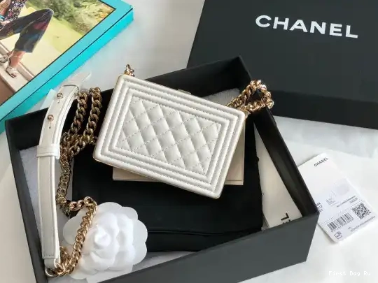 Firstbag Ru BOY MINAUDIERE CHANEL 0607